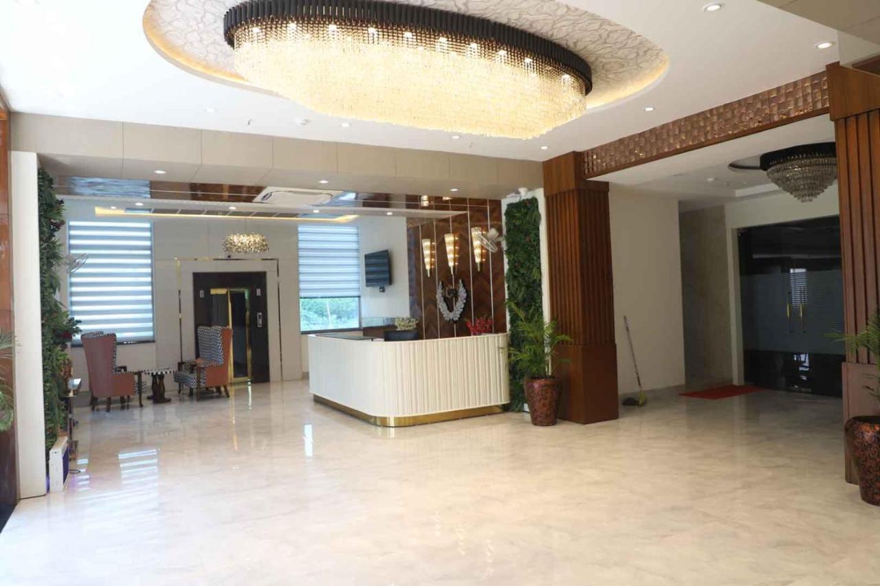 Golden Stone Resorts Alīgarh Exterior foto